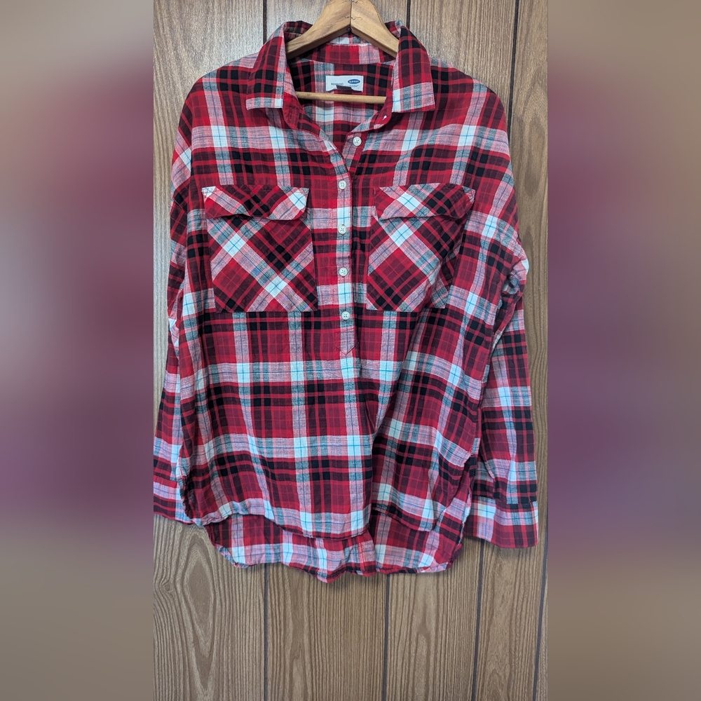 Old Navy Womens L The Boyfriend Shirt Red White Plaid Flannel Button Up Tunic